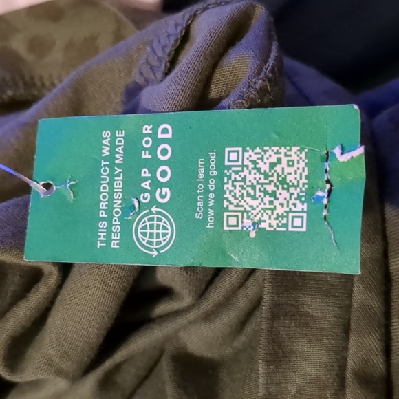 NWT gap v neck t-shirt size L - Picture 9 of 10